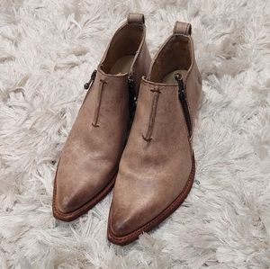Frye Sacha Moto shorties Ankle Boots Size 6